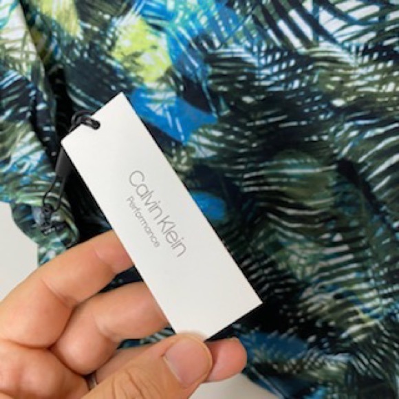 NWT Calven Klein Performance Line mid-drift top size large - Picture 8 of 11